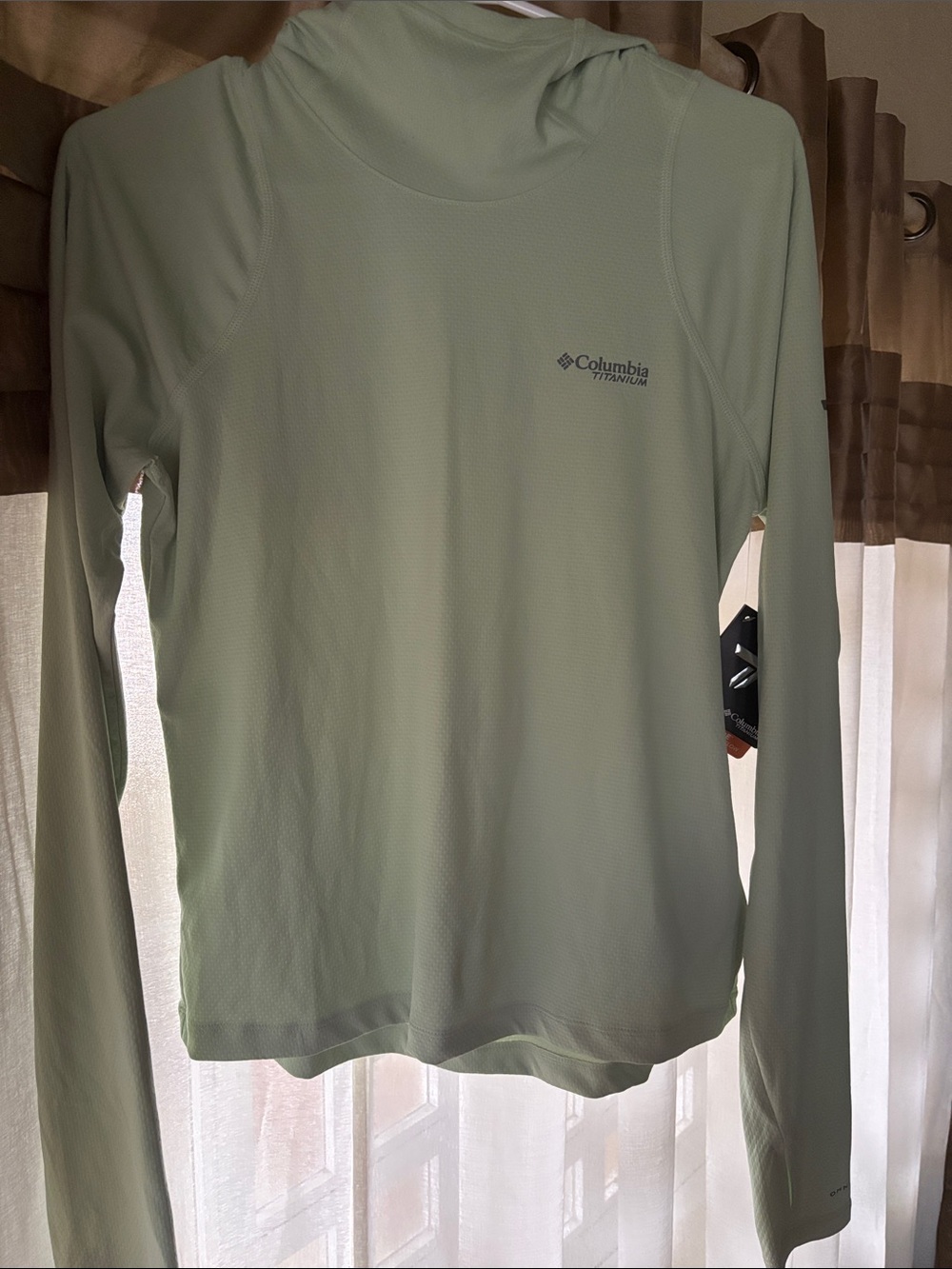 Columbia Titanium Women's Hooded Sun Shirt - Sage Green